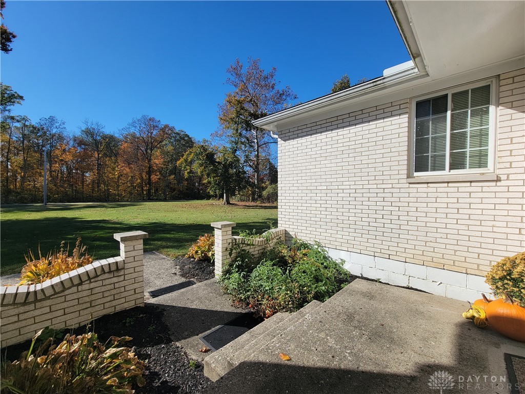 13659 Little Richmond Road, Brookville, Ohio image 7