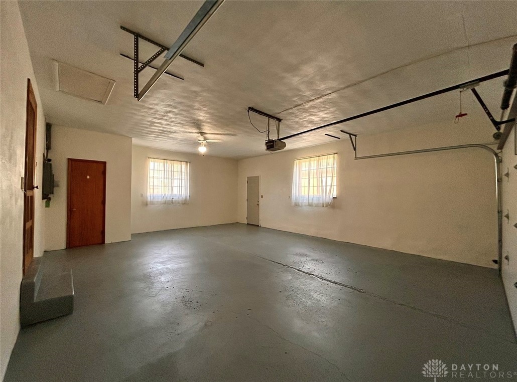 321 Laurelann Drive, Dayton, Ohio image 9