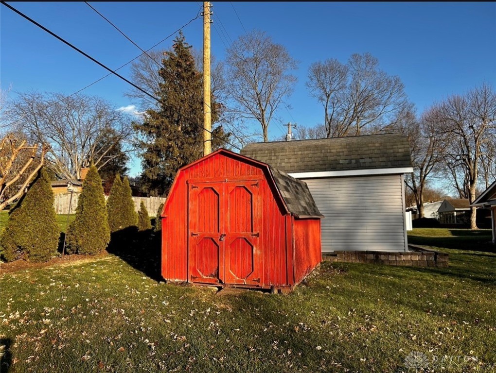 321 Laurelann Drive, Dayton, Ohio image 8