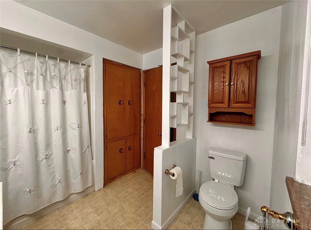 321 Laurelann Drive, Dayton, Ohio image 25