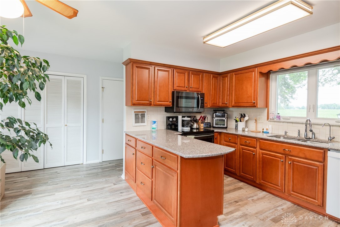 7885 S Jay Road, West Milton, Ohio image 8