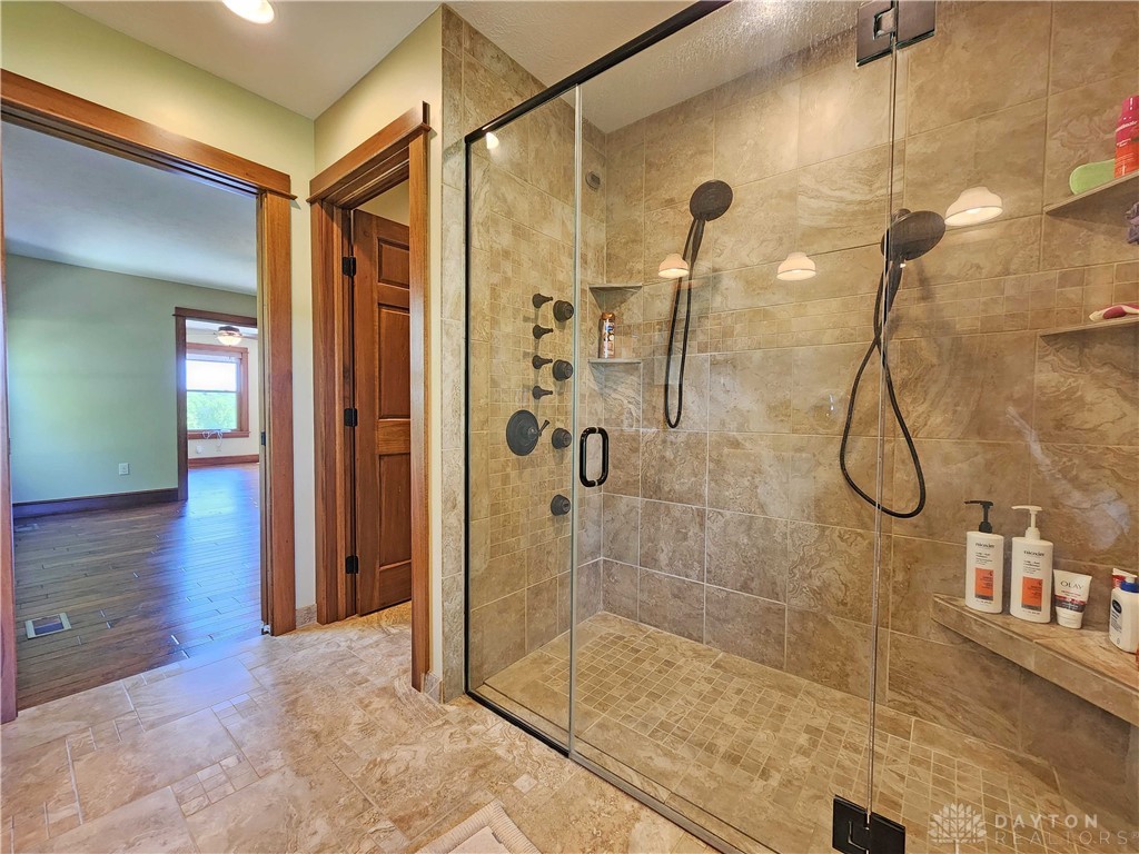 5630 Meissen Drive, Springfield, Ohio image 32