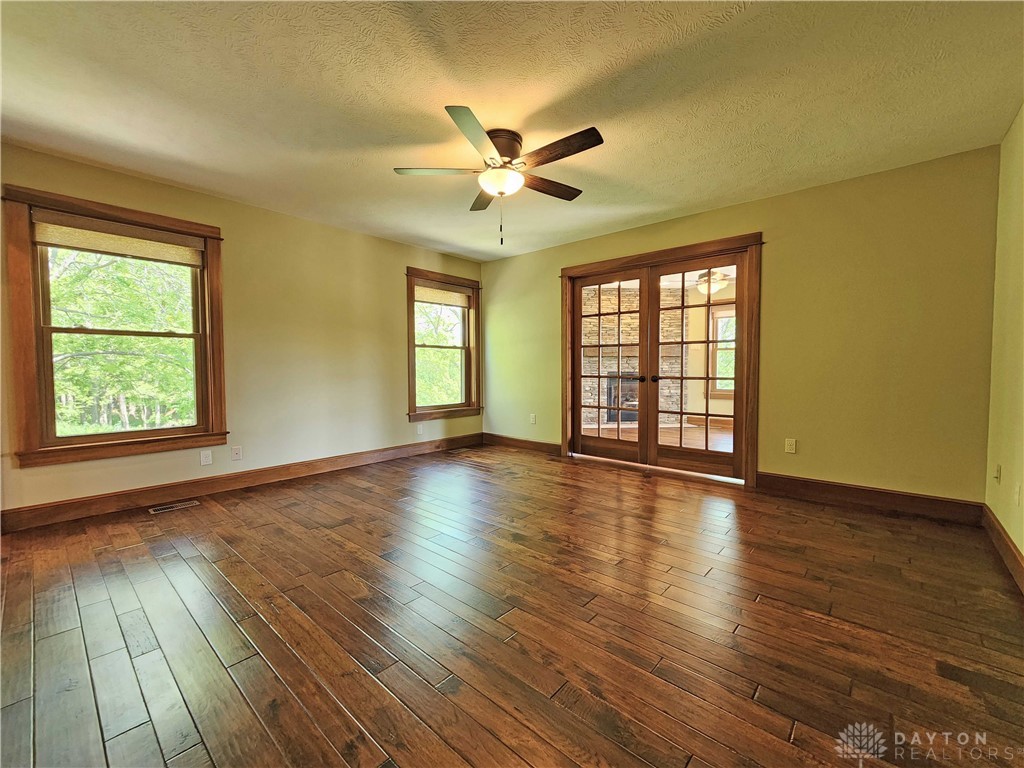 5630 Meissen Drive, Springfield, Ohio image 25