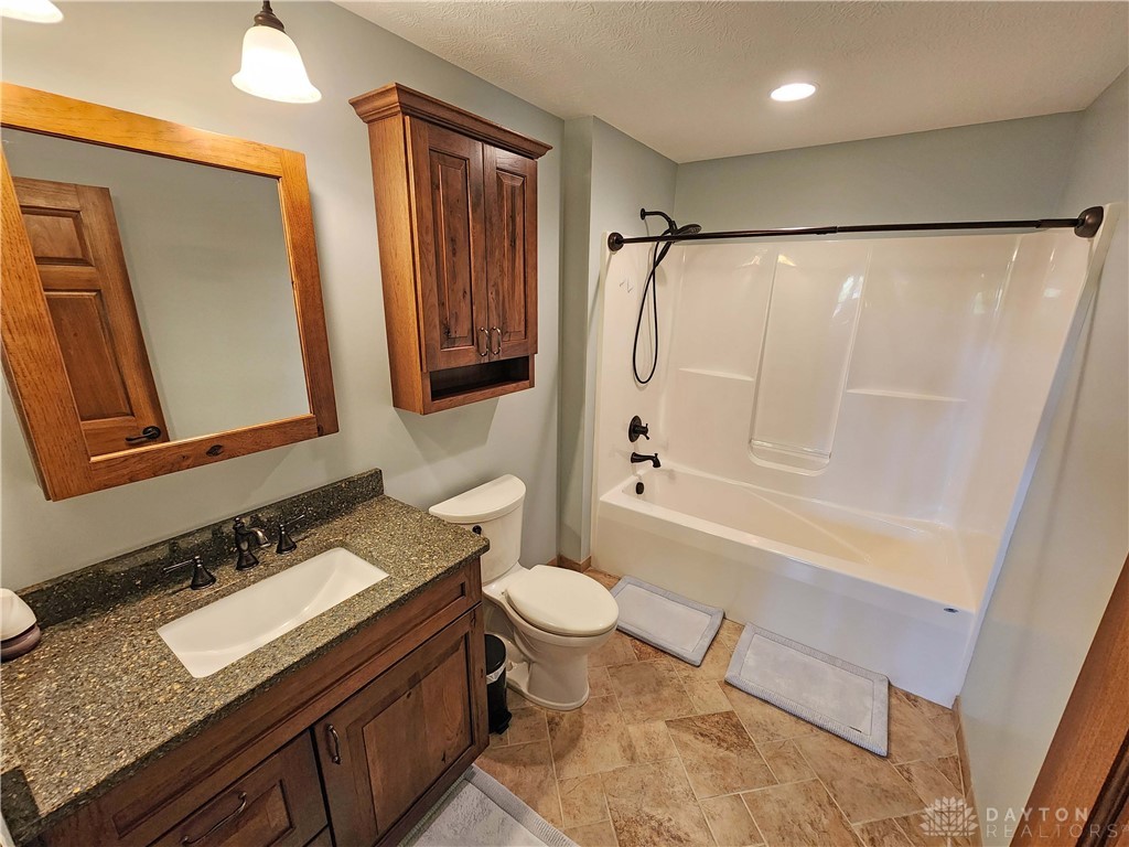 5630 Meissen Drive, Springfield, Ohio image 48