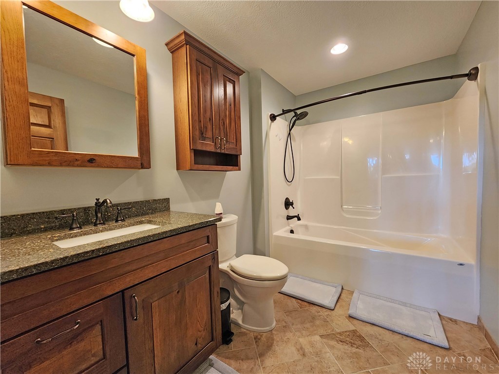 5630 Meissen Drive, Springfield, Ohio image 47