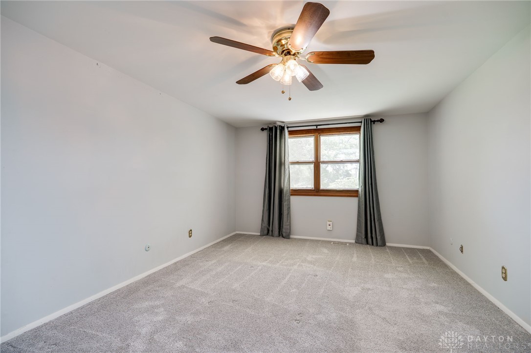 4479 E Helenwood Drive, Beavercreek, Ohio image 27