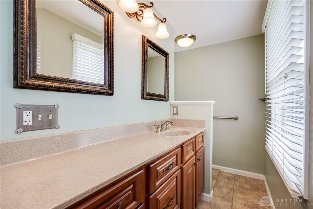4479 E Helenwood Drive, Beavercreek, Ohio image 30