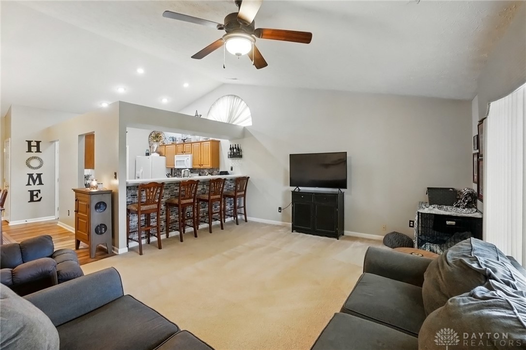 1248 Kern Drive, Germantown, Ohio image 16