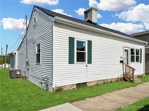 Photo of 142 N Washington Street, New Paris, OH 45347 (MLS # 959415)