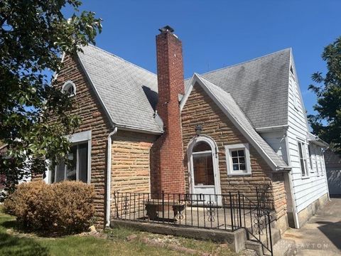Photo of 144 Fer Don Road, Dayton, OH 45405 (MLS # 943310)