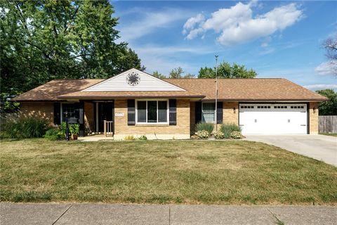 Photo of 4370 Wilmington Pike, Kettering, OH 45440 (MLS # 957246)