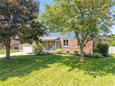 Homes For Sale - 1914 Beckert Drive<br/> Piqua, OH 45356
