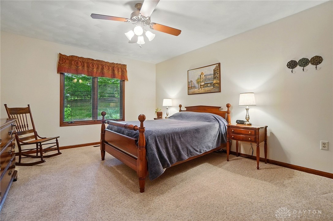 2954 Stauffer Drive, Beavercreek, Ohio image 20