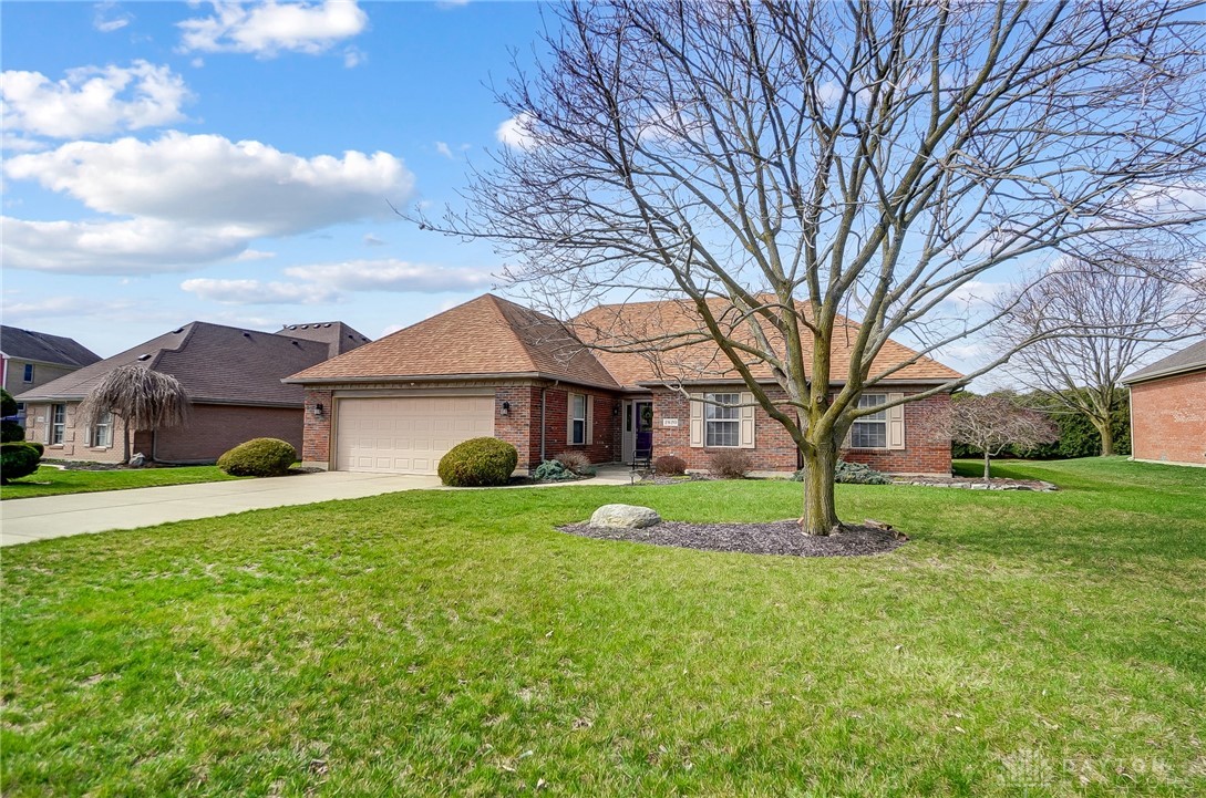 2820 Parkwood Drive, Troy, Ohio image 1
