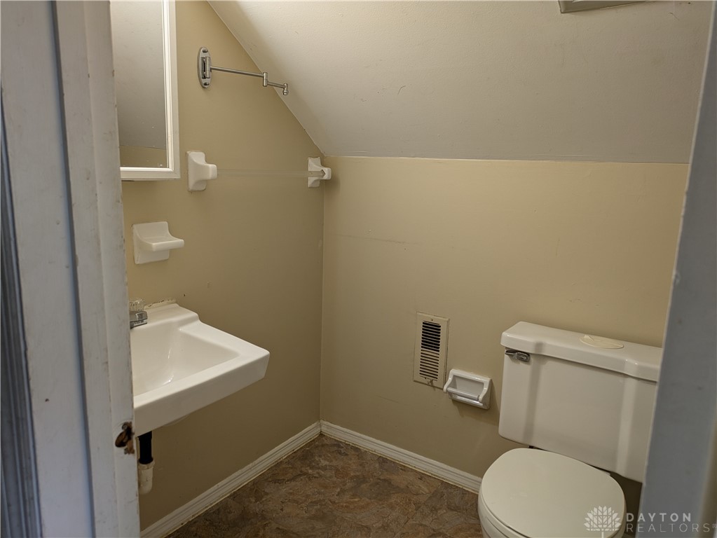 1329 Lee Road, Troy, Ohio image 12