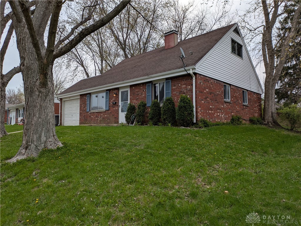 1329 Lee Road, Troy, Ohio image 2