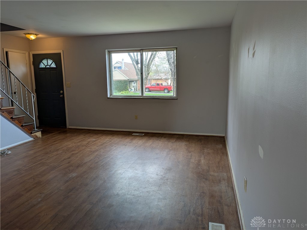 1329 Lee Road, Troy, Ohio image 3
