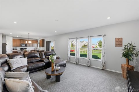Tiny photo for 2521 Leonardo Way, Franklin, OH 45005 (MLS # 945833)