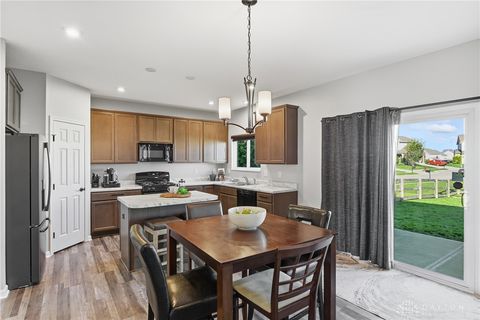Tiny photo for 2521 Leonardo Way, Franklin, OH 45005 (MLS # 945833)