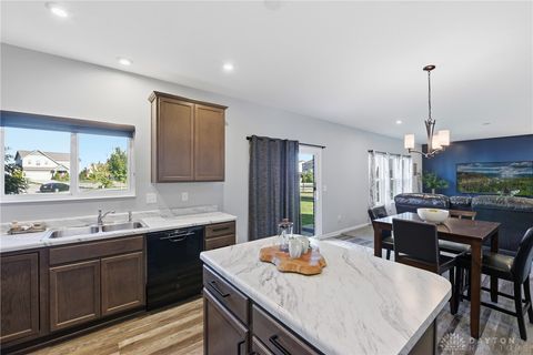 Tiny photo for 2521 Leonardo Way, Franklin, OH 45005 (MLS # 945833)