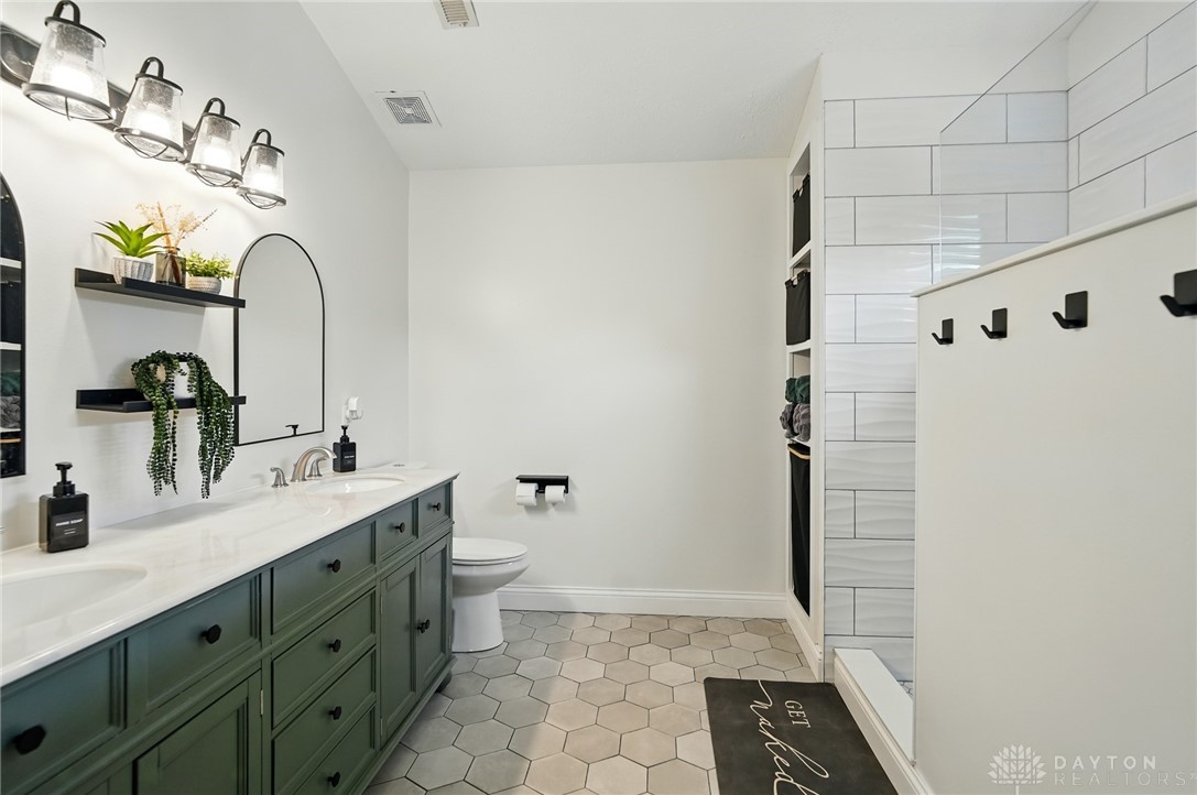 45 Orchard Drive, Springboro, Ohio image 32