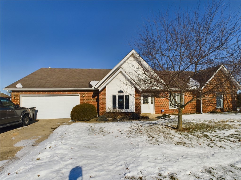 755 Willow Creek Way, Troy, Ohio image 40