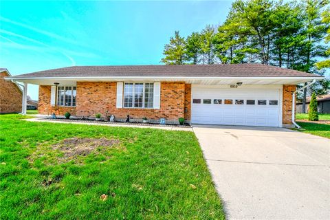 Photo of 6859 Willow Creek Drive, Huber Heights, OH 45424 (MLS # 955569)