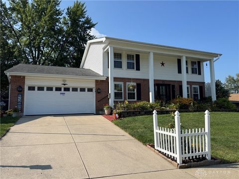 Photo of 4048 Quail Bush Drive, Dayton, OH 45424 (MLS # 941611)