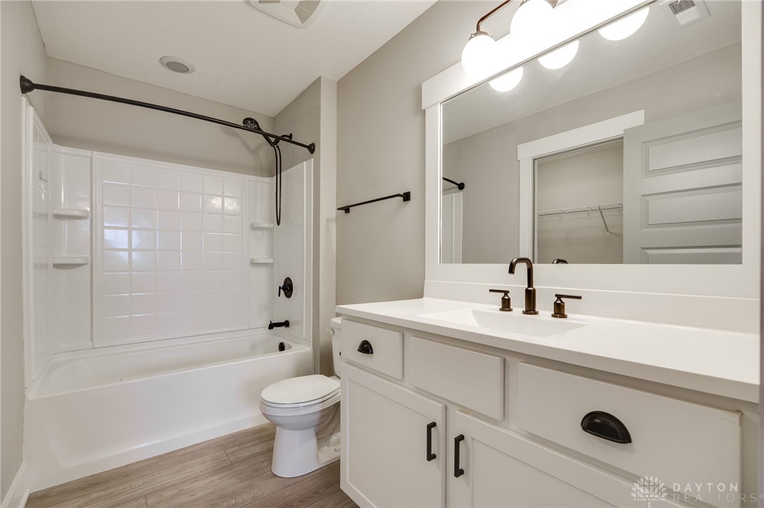 Beavercreek, Ohio 45430, United States, 2 Bedrooms Bedrooms, ,3 BathroomsBathrooms,Residential,Active,201028