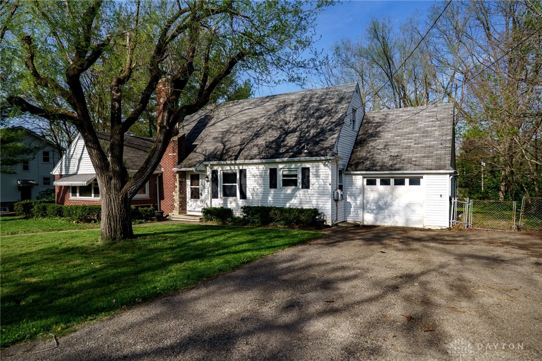 1661 N Central Drive, Beavercreek, Ohio image 4