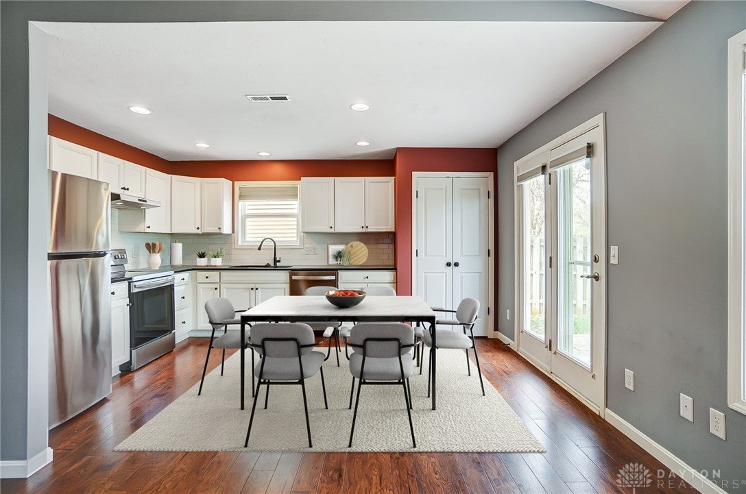 1701 Farrington Drive, Kettering, Ohio image 15