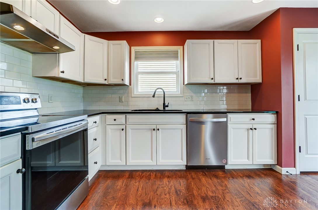 1701 Farrington Drive, Kettering, Ohio image 19