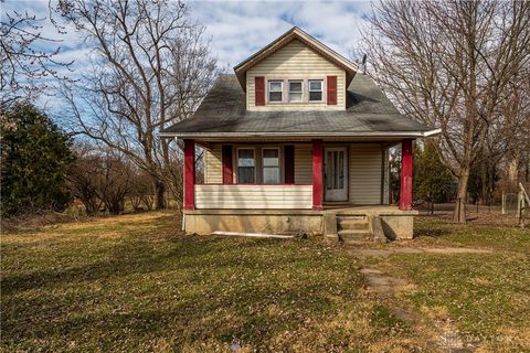 Photo of 719 S Church Street, New Lebanon, OH 45345 (MLS # 952817)
