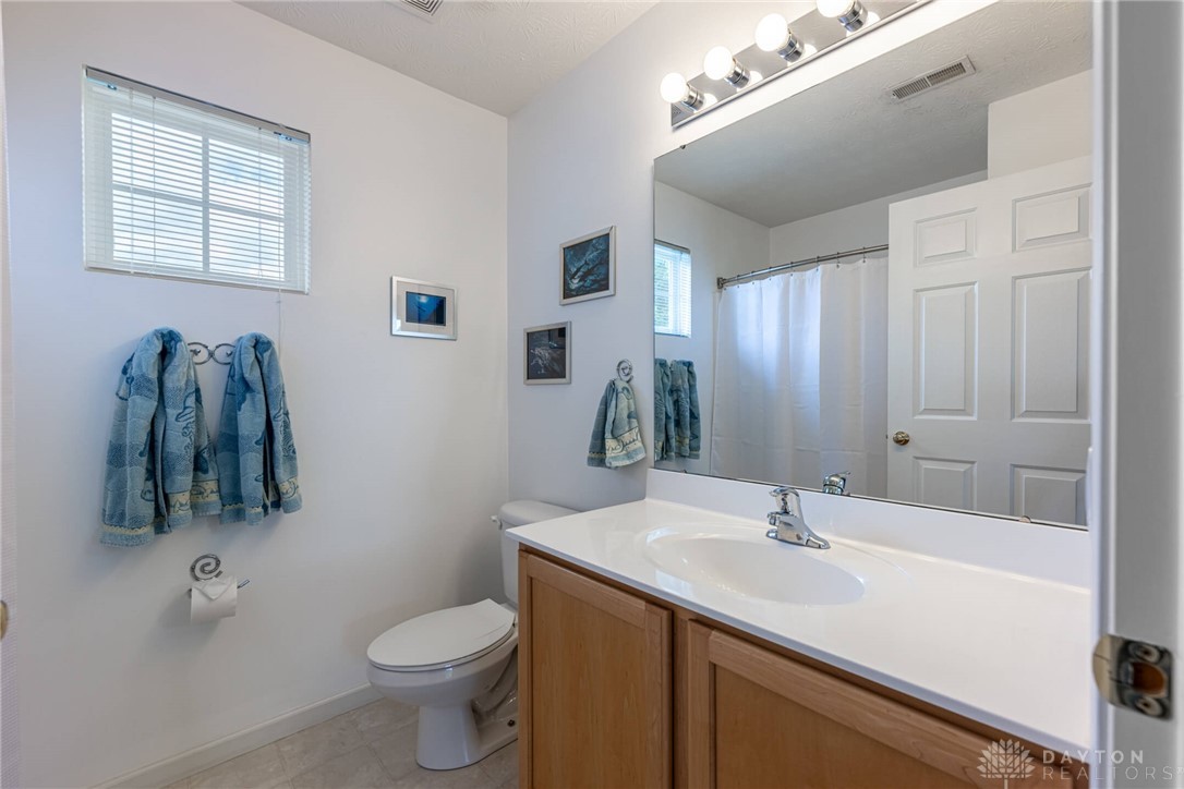 1233 Terrington Way, Miamisburg, Ohio image 33