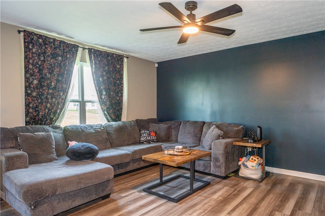 1016 Redwood Road