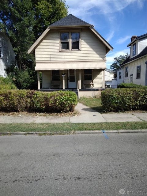 Photo of 724 Dennison Avenue, Dayton, OH 45417 (MLS # 945088)