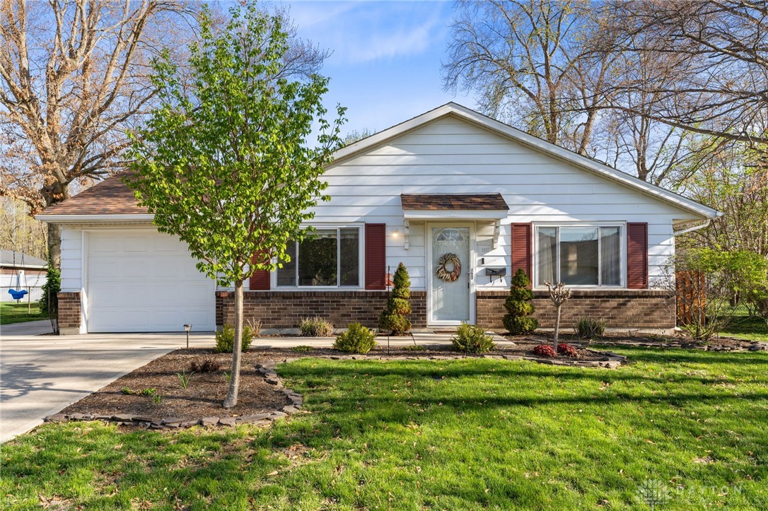 1031 Londonderry Drive, Vandalia, Ohio image 3
