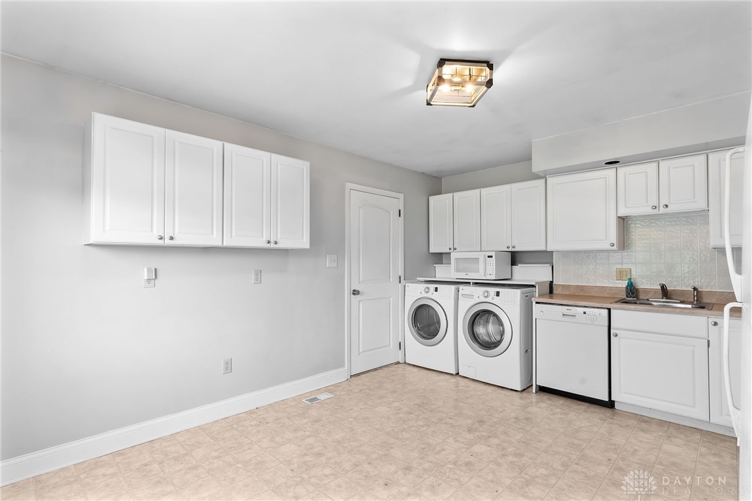 1031 Londonderry Drive, Vandalia, Ohio image 11