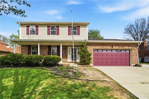Photo of 3288 Milverton Court, Cincinnati, OH 45248 (MLS # 956741)