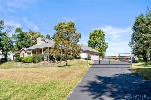 Tiny photo for 460 Kinsey Road, Xenia, OH 45385 (MLS # 946137)