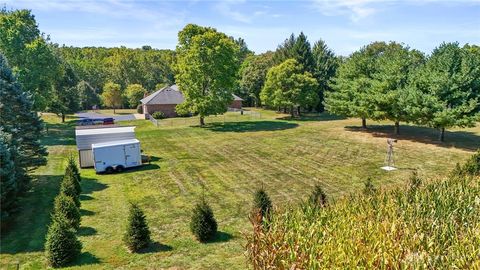 Tiny photo for 460 Kinsey Road, Xenia, OH 45385 (MLS # 946137)