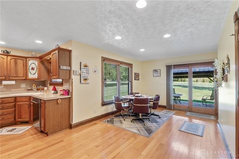 Tiny photo for 460 Kinsey Road, Xenia, OH 45385 (MLS # 946137)
