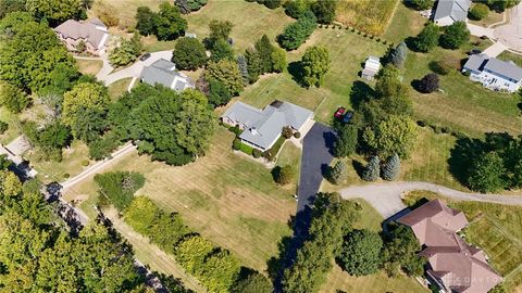 Tiny photo for 460 Kinsey Road, Xenia, OH 45385 (MLS # 946137)
