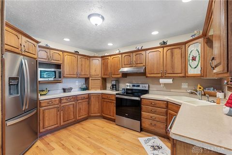 Tiny photo for 460 Kinsey Road, Xenia, OH 45385 (MLS # 946137)