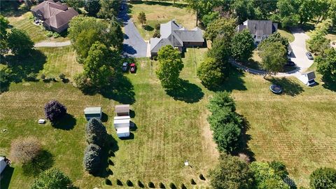 Tiny photo for 460 Kinsey Road, Xenia, OH 45385 (MLS # 946137)