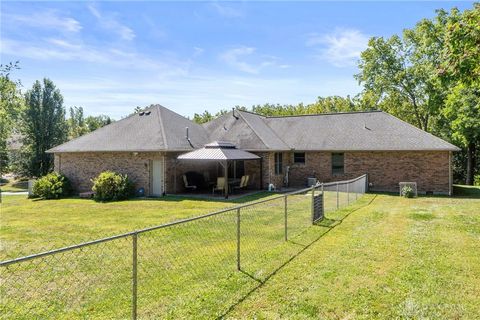 Tiny photo for 460 Kinsey Road, Xenia, OH 45385 (MLS # 946137)