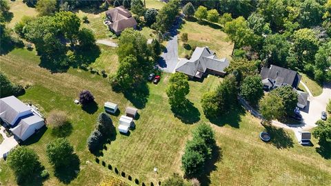 Tiny photo for 460 Kinsey Road, Xenia, OH 45385 (MLS # 946137)