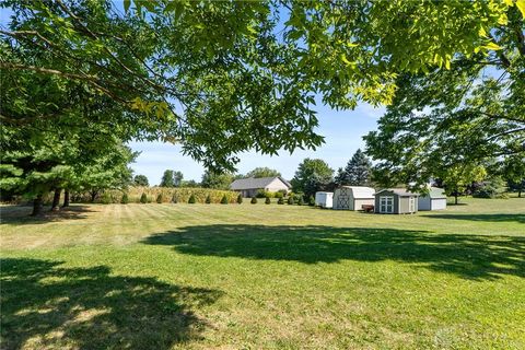 Tiny photo for 460 Kinsey Road, Xenia, OH 45385 (MLS # 946137)