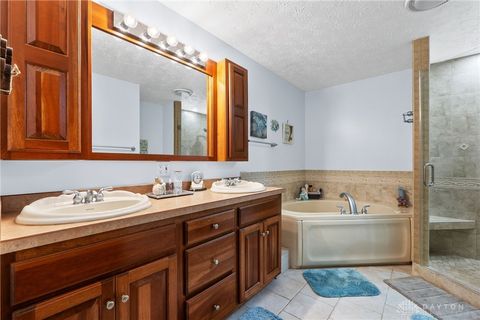 Tiny photo for 460 Kinsey Road, Xenia, OH 45385 (MLS # 946137)