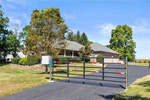 Tiny photo for 460 Kinsey Road, Xenia, OH 45385 (MLS # 946137)